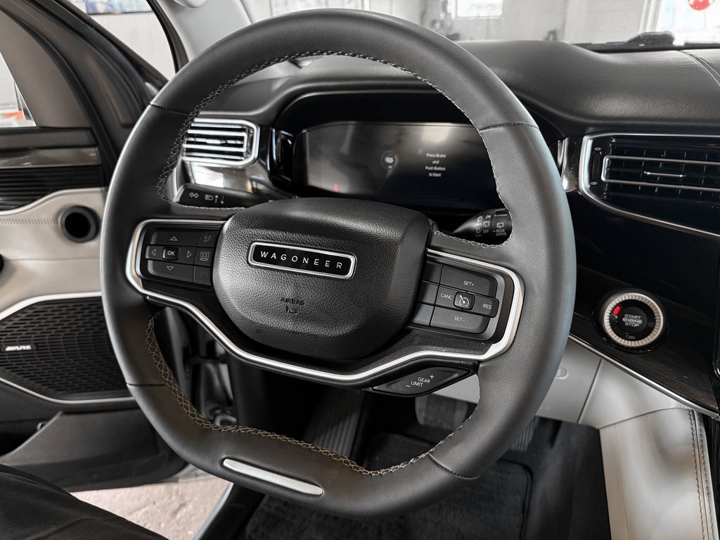 Used 2023 Jeep Wagoneer Base w/ Premium Group I image 25