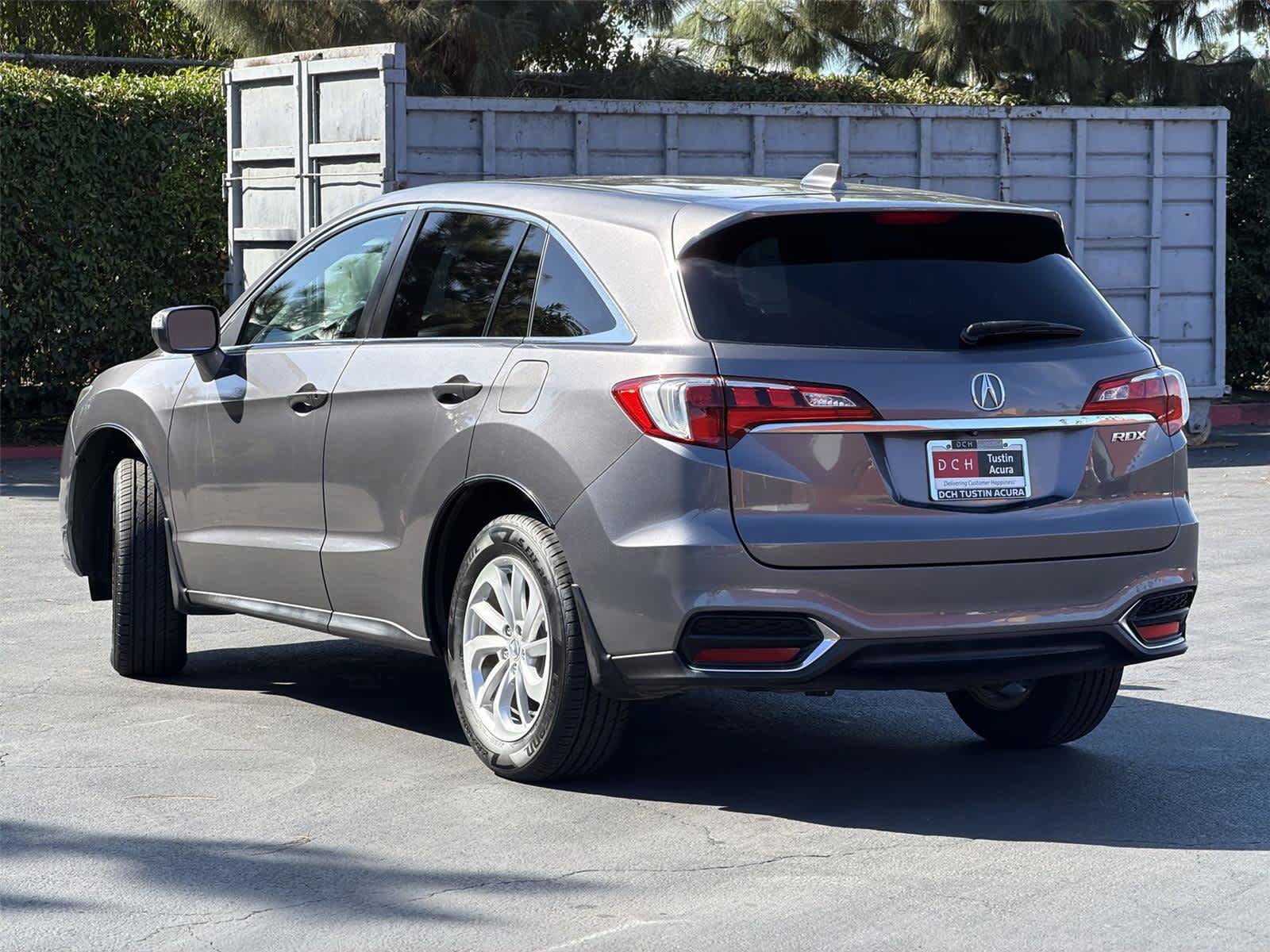 Used 2017 Acura RDX w/ Tech & AcuraWatch Plus Pack FWD image 5