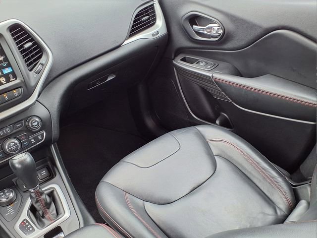 Used 2015 Jeep Cherokee Trailhawk w/ Comfort/Convenience Group image 15