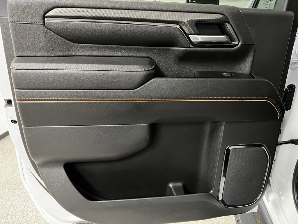 Used 2024 GMC Sierra 2500 AT4 w/ Technology Package image 46