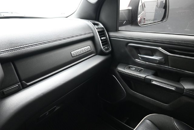 Used 2022 RAM 1500 Laramie w/ Sport Appearance Package AWD/4WD image 9