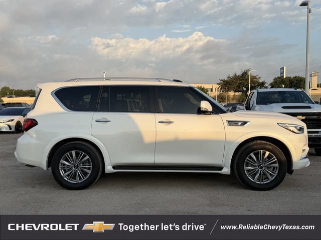 Used 2023 INFINITI QX80 Luxe w/ Cargo Package AWD/4WD image 3