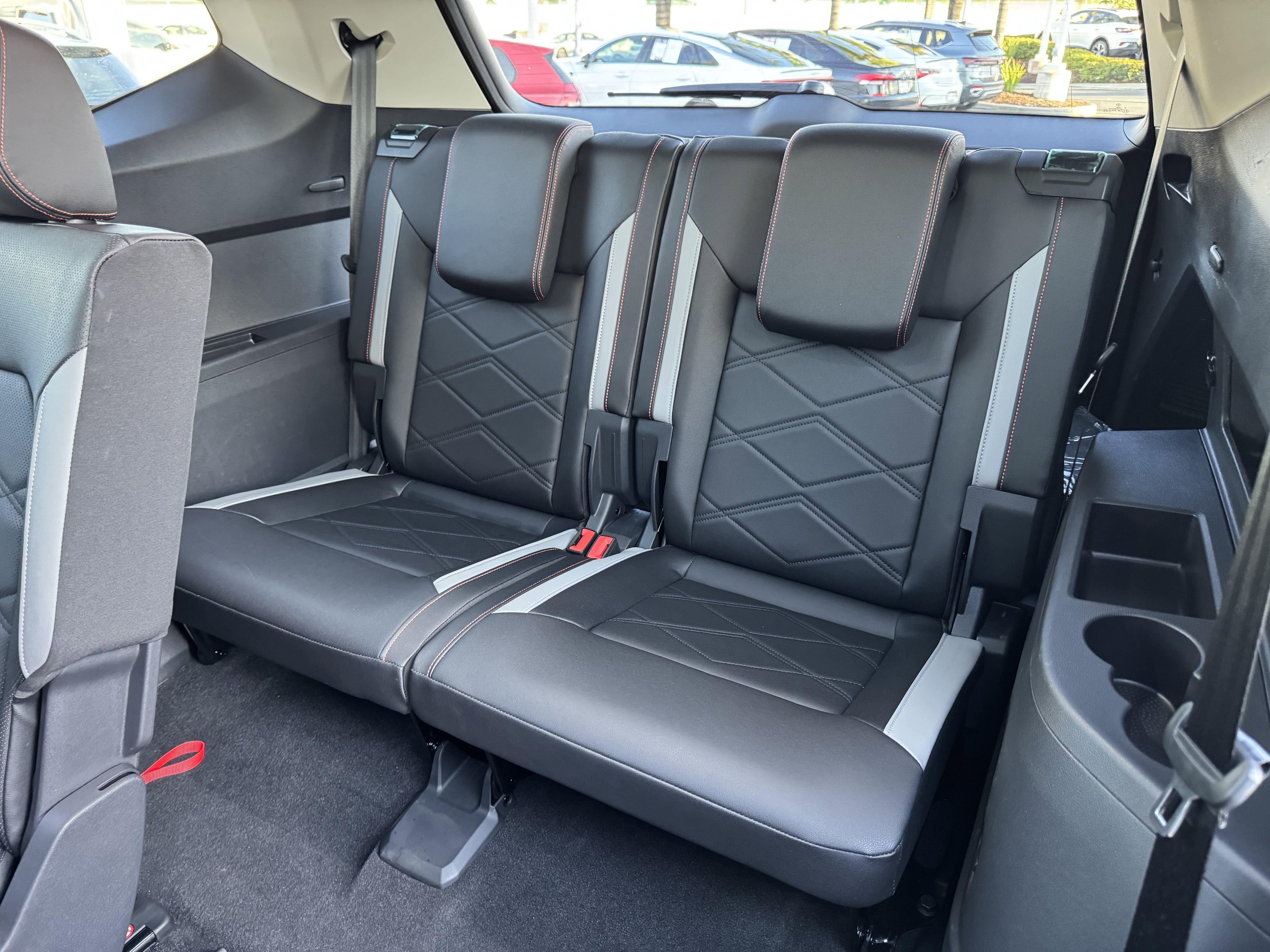 Certified 2025 Volkswagen Atlas Peak Edition SE AWD/4WD image 37