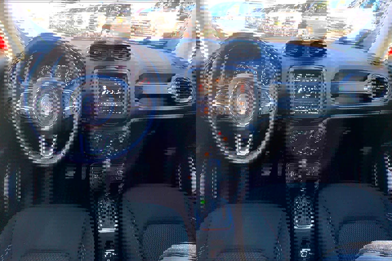 Used 2023 Jeep Renegade Latitude w/ Premium Group image 32