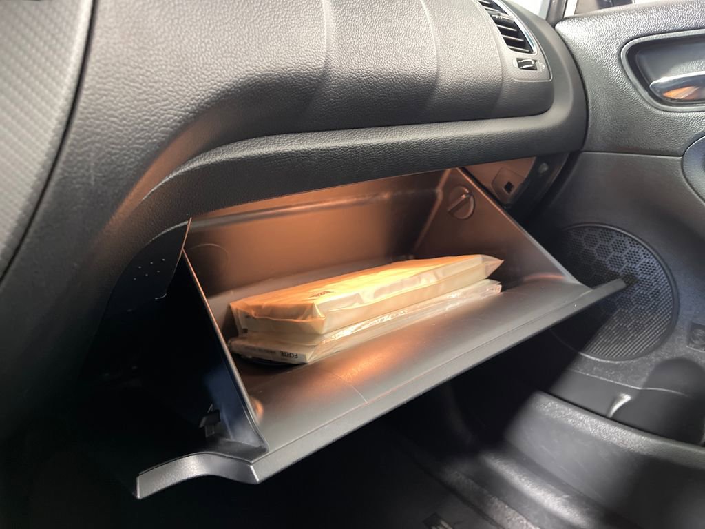 Used 2017 Kia Forte S image 27