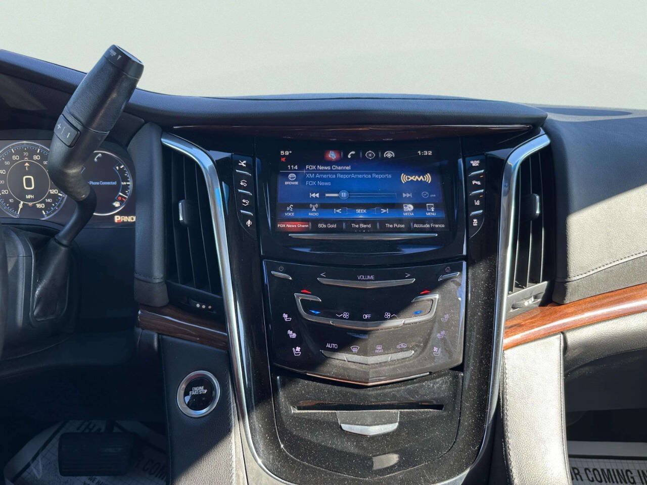 Used 2015 Cadillac Escalade Premium AWD/4WD image 36