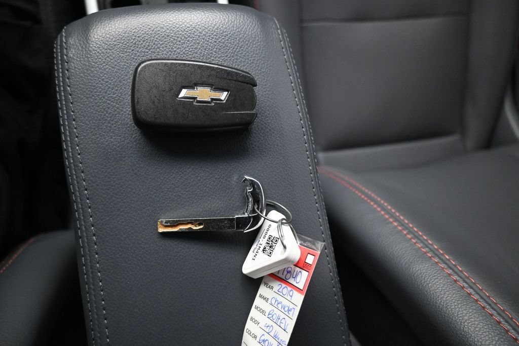 Used 2019 Chevrolet Bolt Premier w/ Infotainment Package FWD image 21