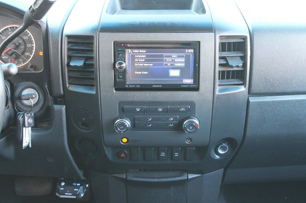 Used 2010 Nissan Titan SE RWD image 32