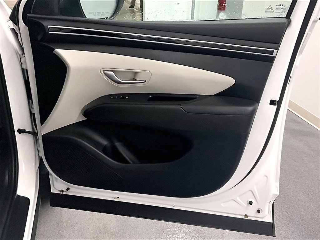 Used 2023 Hyundai Tucson SEL image 12