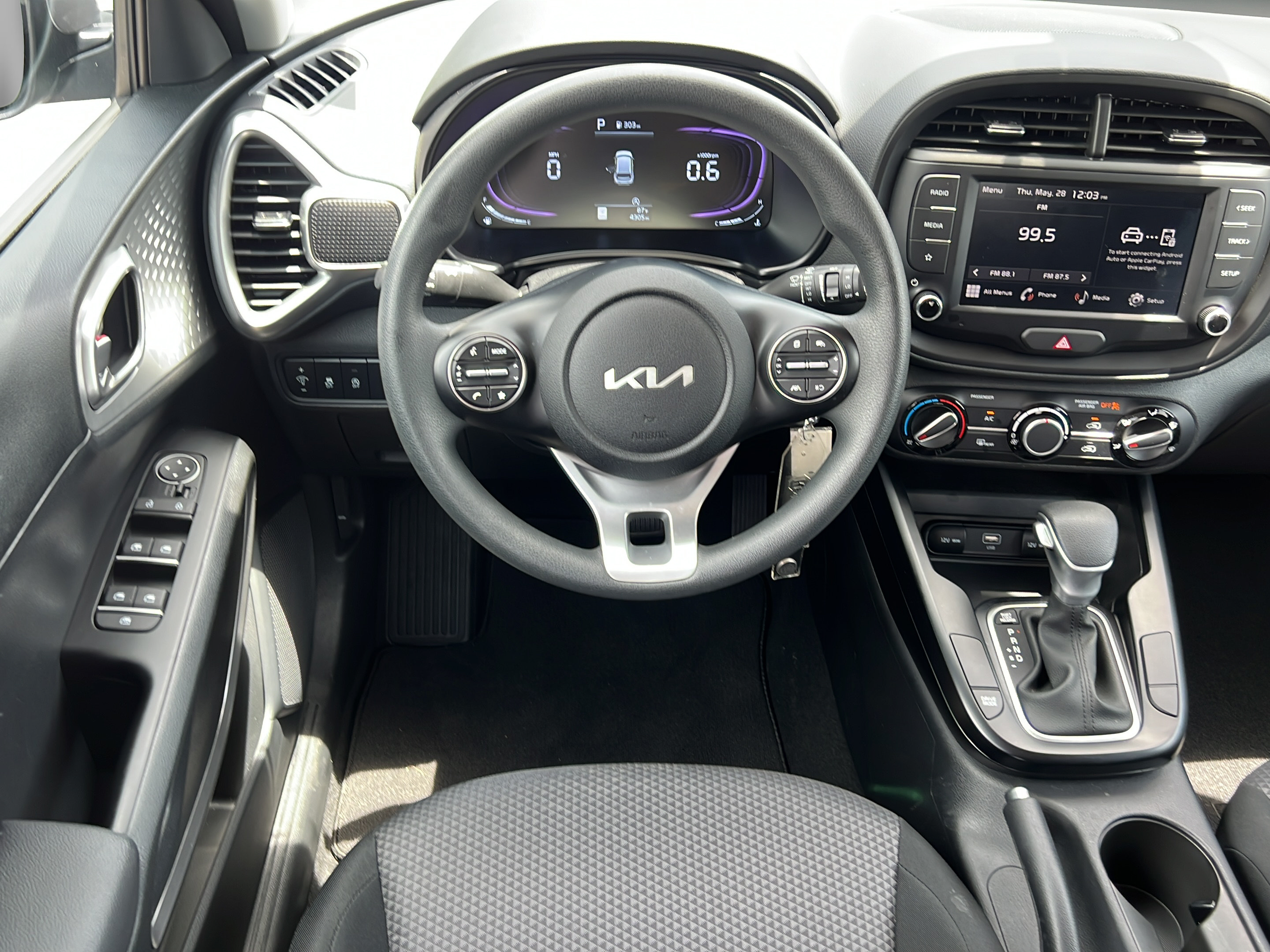 Certified 2025 Kia Soul LX w/ LX Technology Package FWD image 12