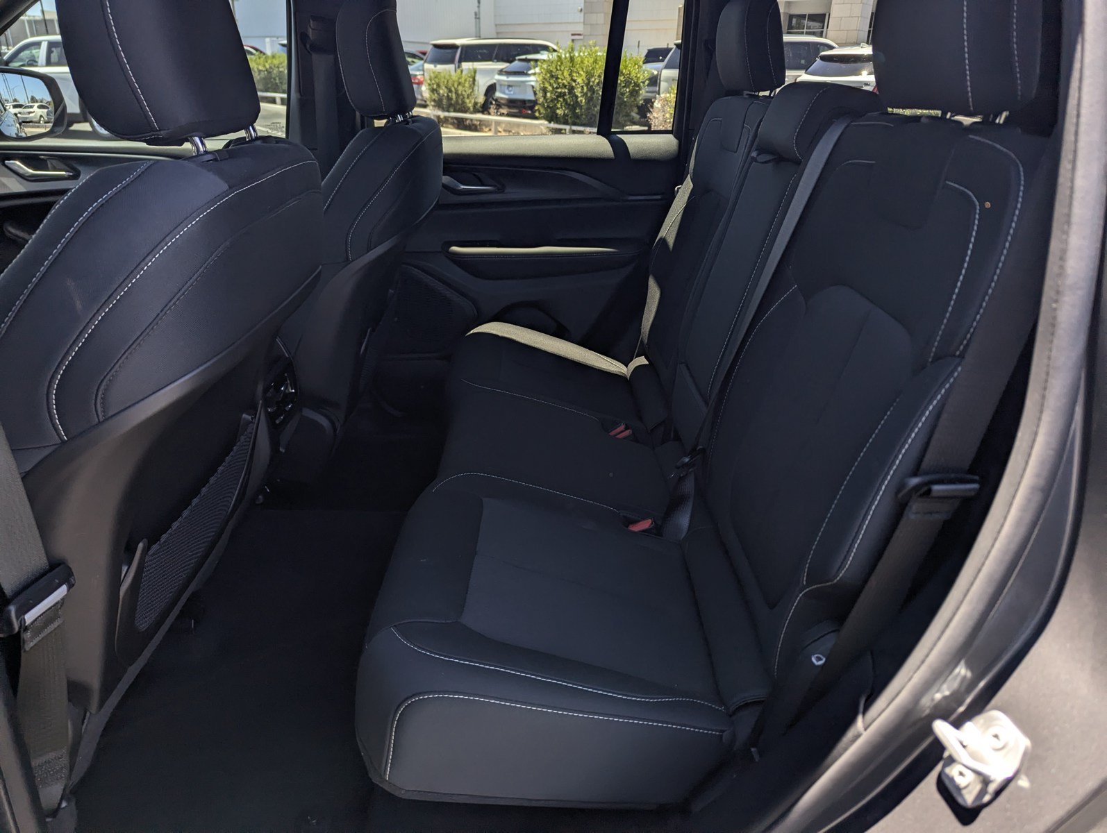 Certified 2025 Jeep Grand Cherokee Laredo w/ MOPAR Finishing Package RWD image 8