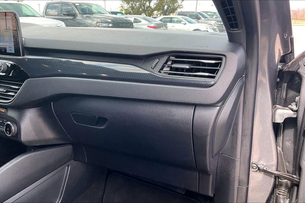 Certified 2024 Ford Escape ST-Line w/ Cold Weather Package image 22