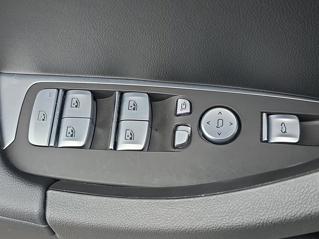 Used 2025 BMW X4 xDrive30i image 32