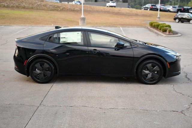 New 2026 Toyota Prius LE image 6