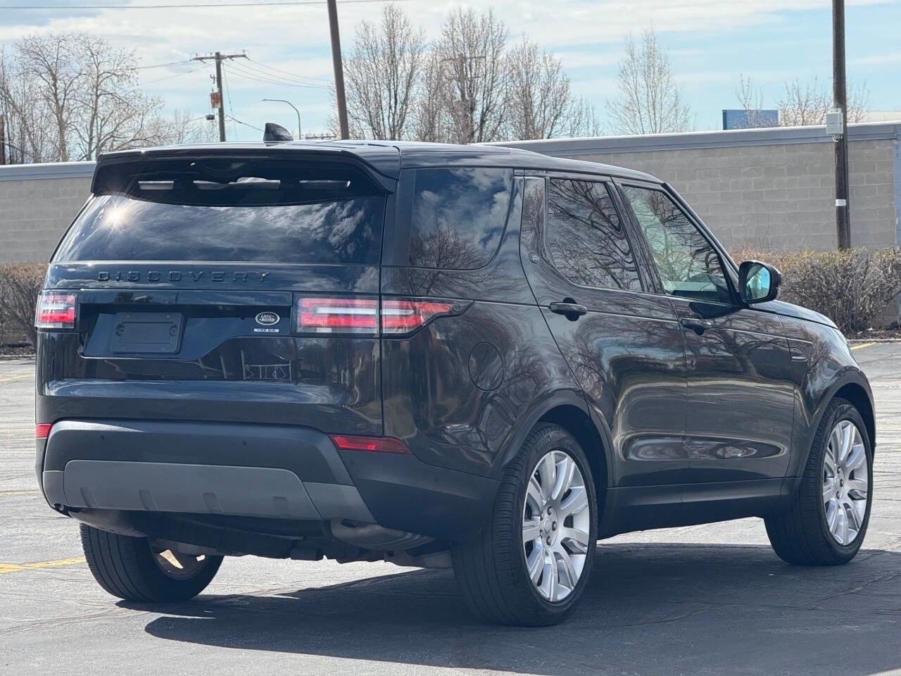 Used 2020 Land Rover Discovery HSE image 5