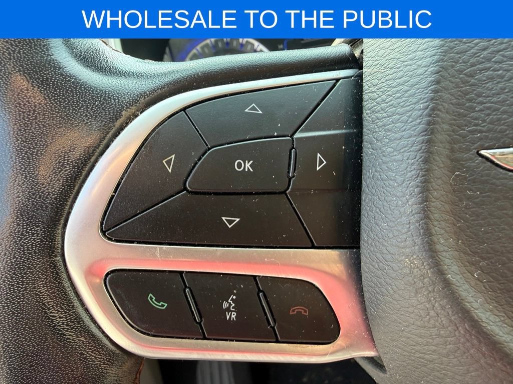 Used 2020 Chrysler Pacifica Touring-L FWD image 20