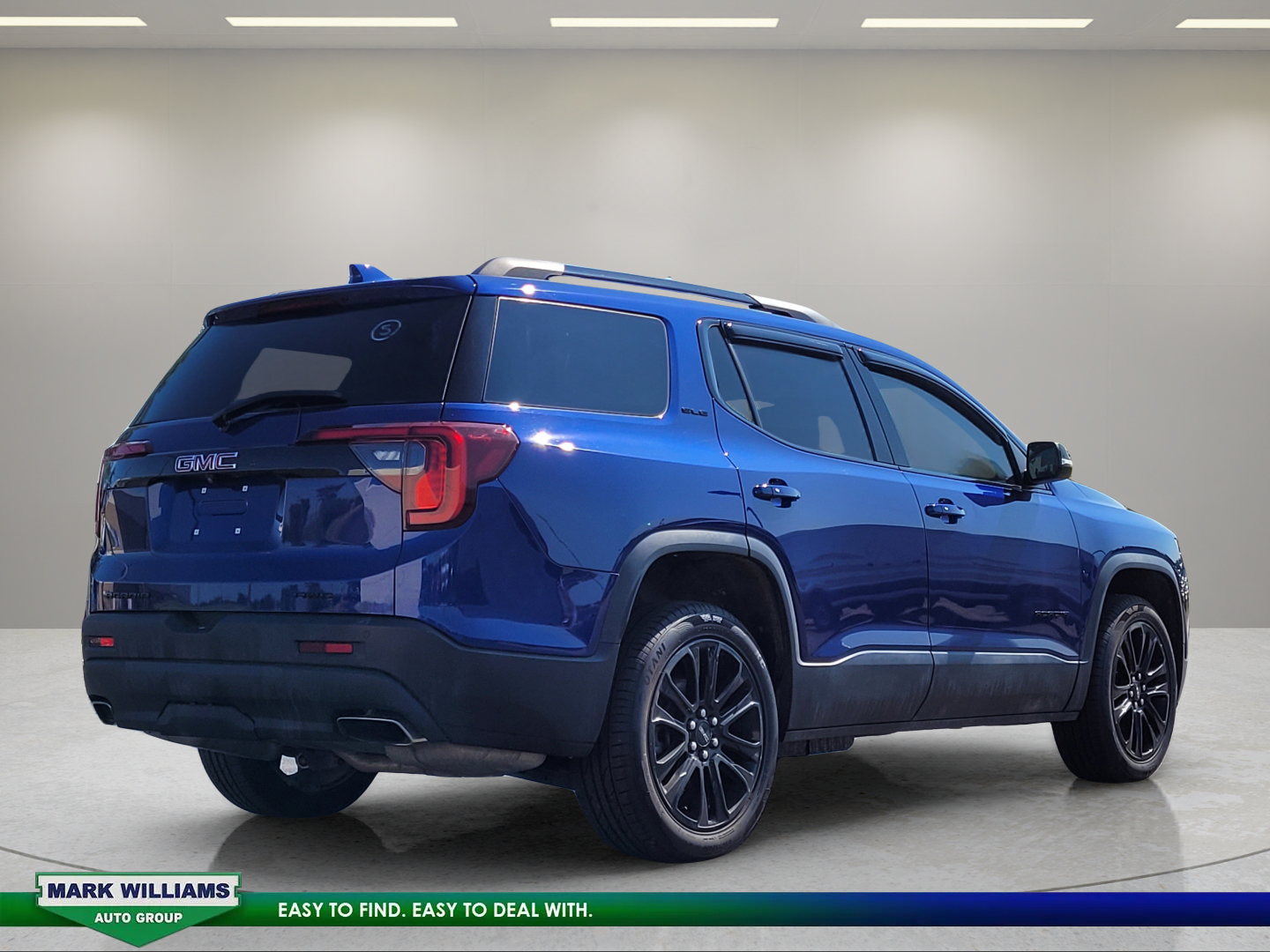 Used 2023 GMC Acadia SLE w/ Driver Convenience Package AWD/4WD image 4