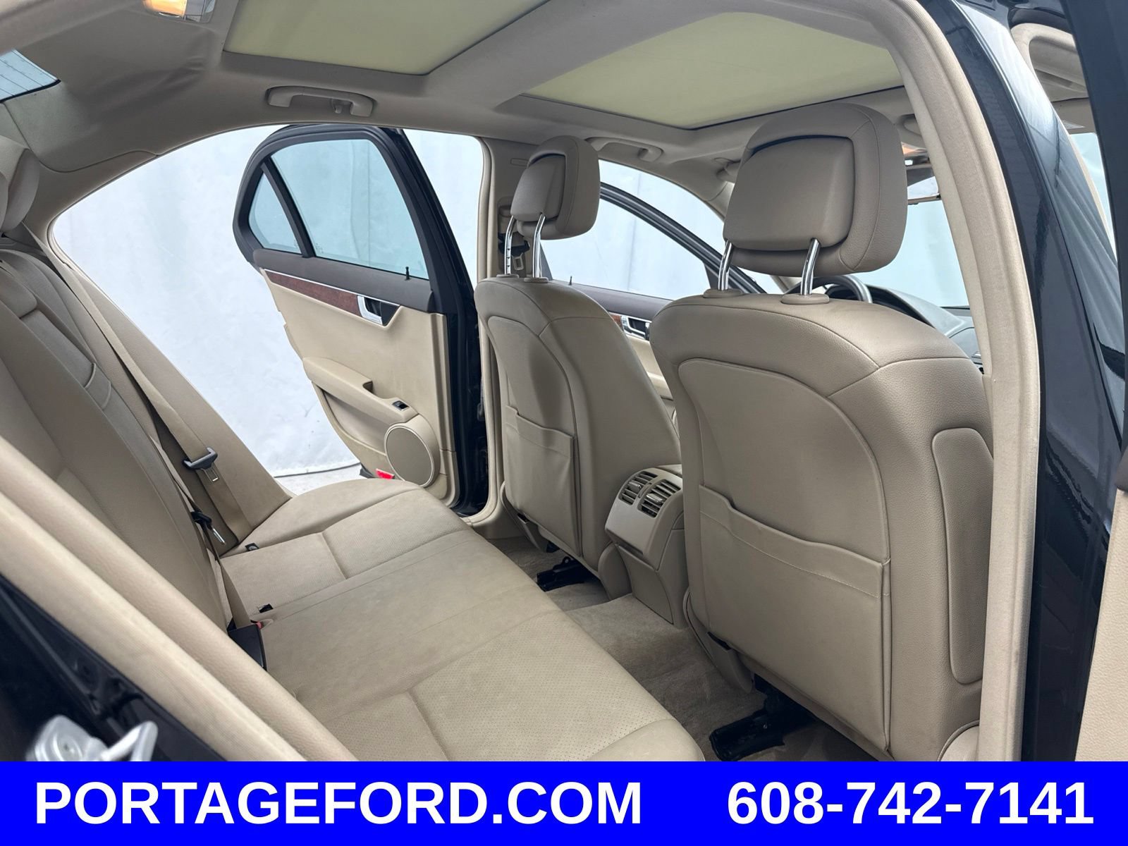 Used 2011 Mercedes-Benz C 300 4MATIC Sedan image 29