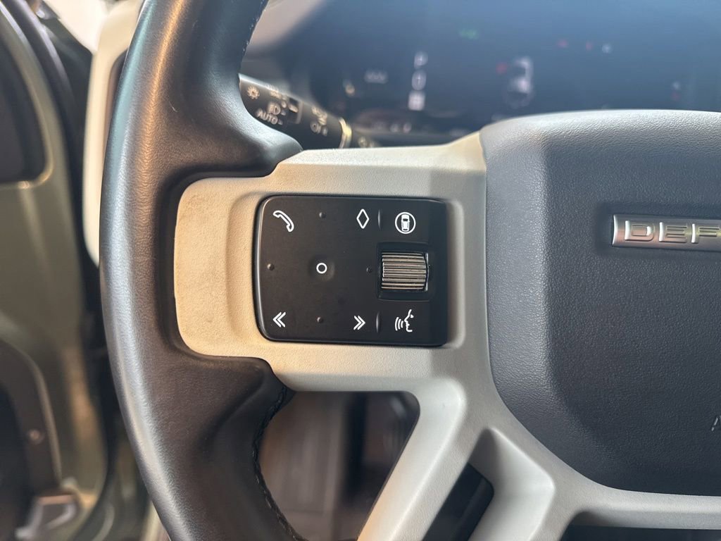 Used 2024 Land Rover Defender 110 SE image 13