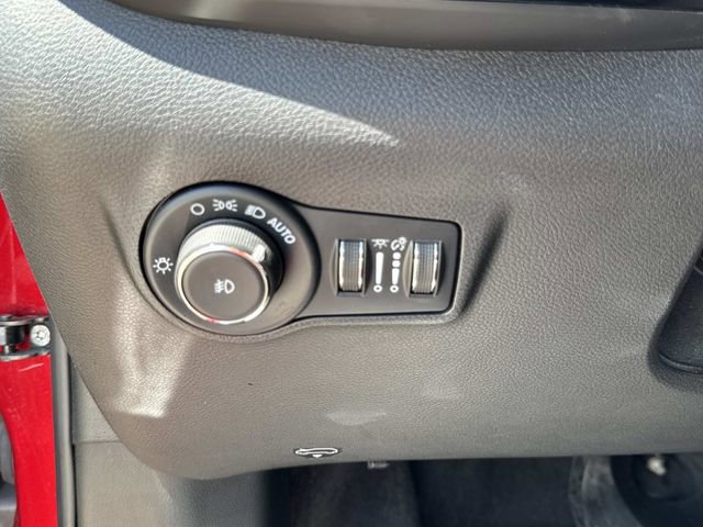 Used 2025 Jeep Compass Trailhawk image 33