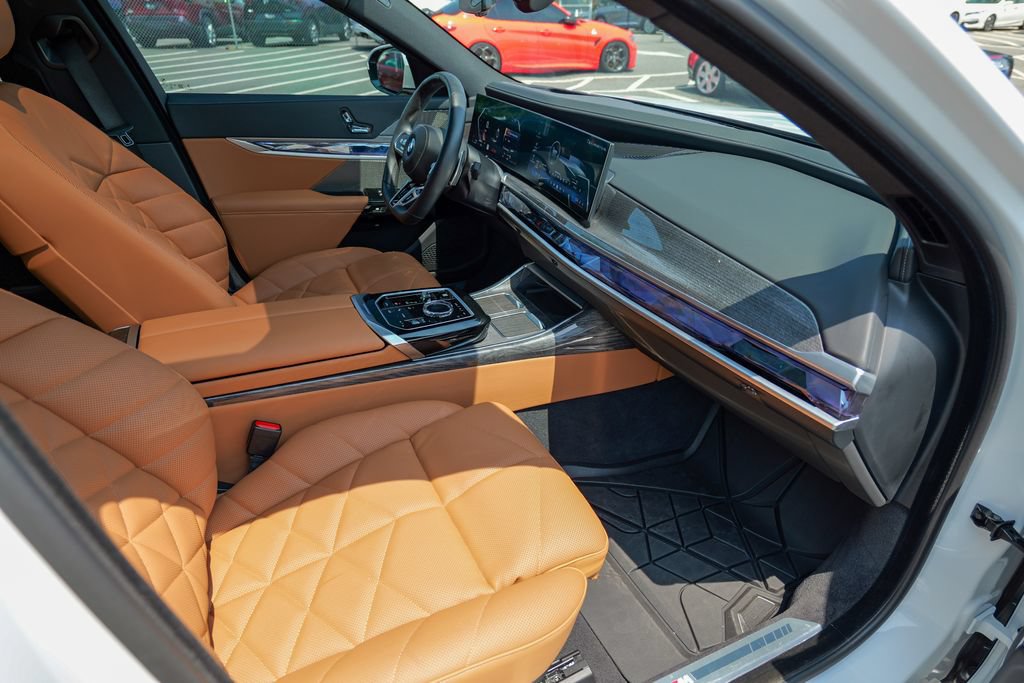 Used 2024 BMW 740i xDrive w/ Premium Package 2 AWD/4WD image 37