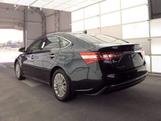Used 2015 Toyota Avalon Limited w/ Technology Package FWD image 2