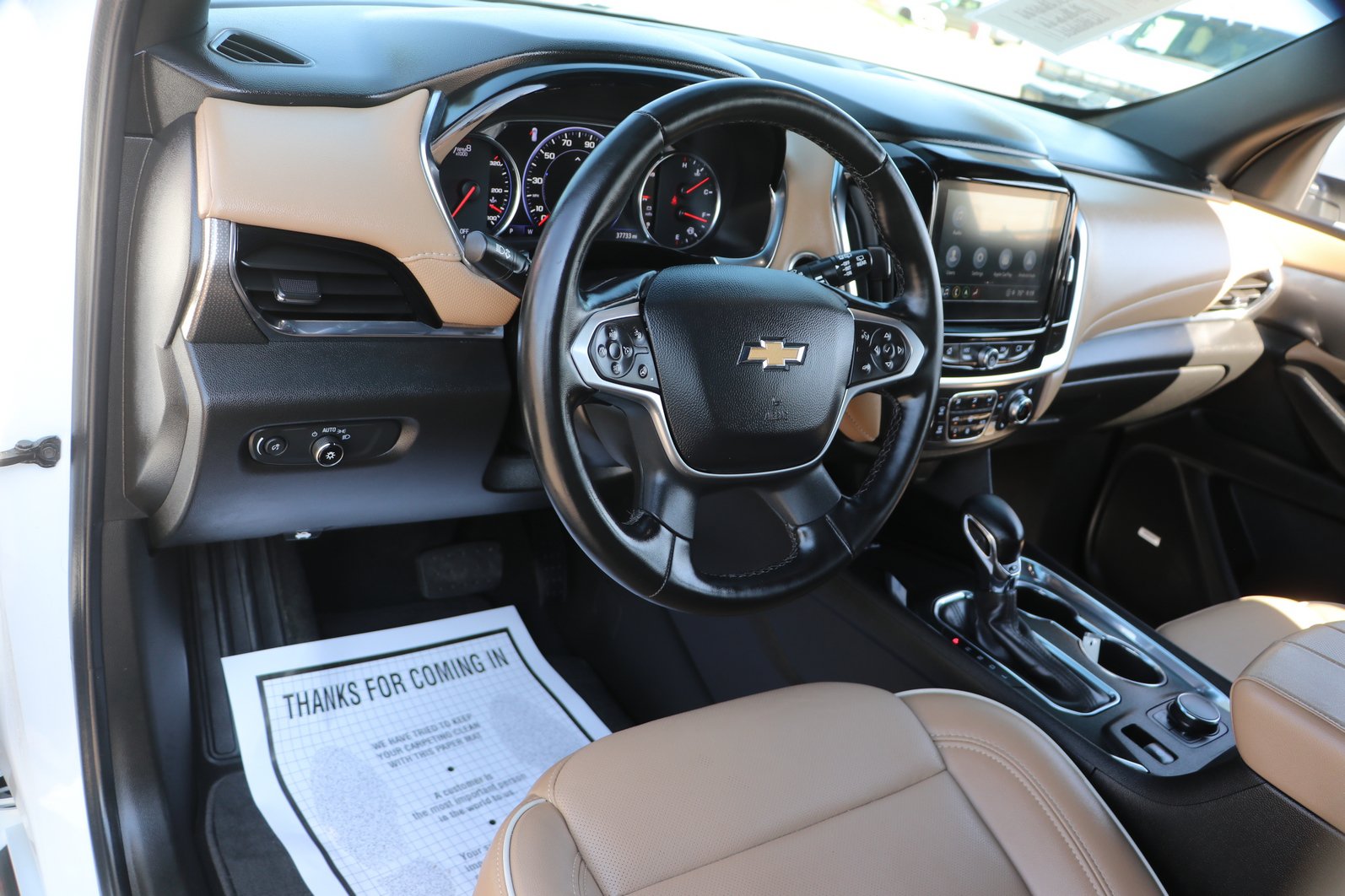 Used 2023 Chevrolet Traverse Premier FWD image 15