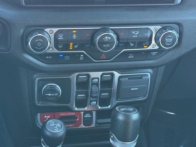 Used 2024 Jeep Wrangler Unlimited image 19