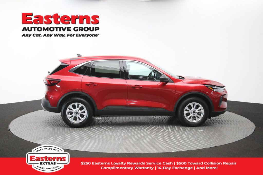 Used 2023 Ford Escape Active AWD/4WD image 46
