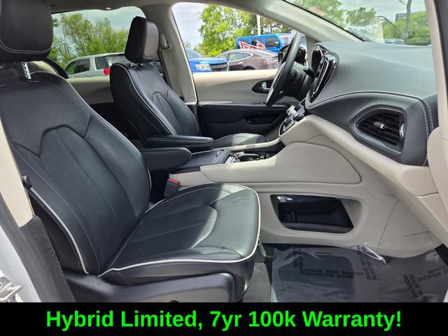 Used 2023 Chrysler Pacifica Limited FWD image 18
