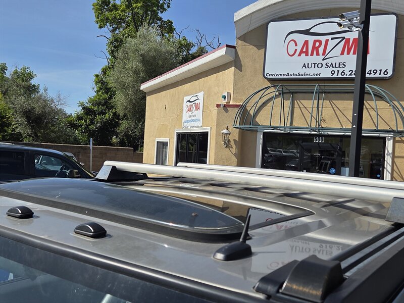 Used 2005 HUMMER H2 SUT w/ Preferred Equipment Group AWD/4WD image 7