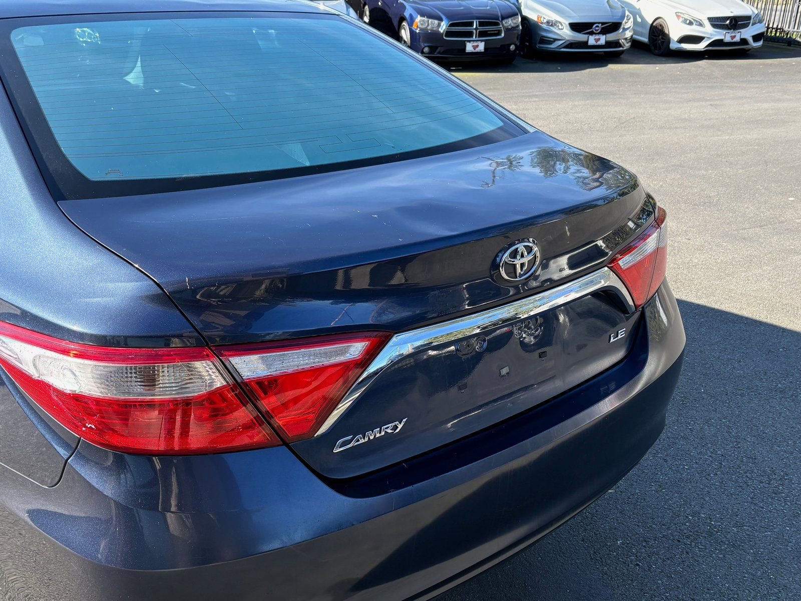 Used 2015 Toyota Camry LE image 6