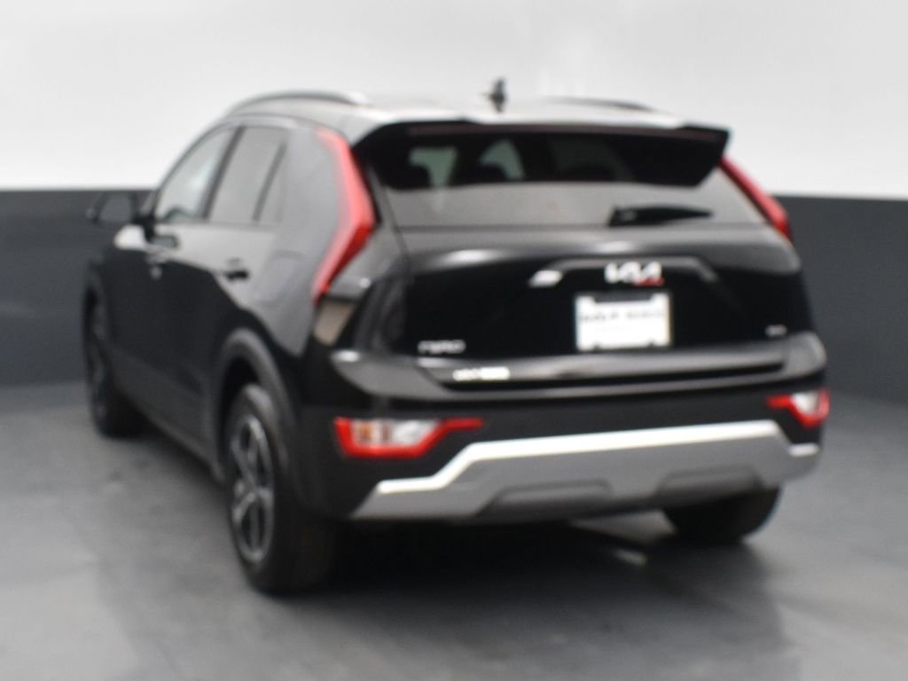 Certified 2025 Kia Niro EX FWD image 6