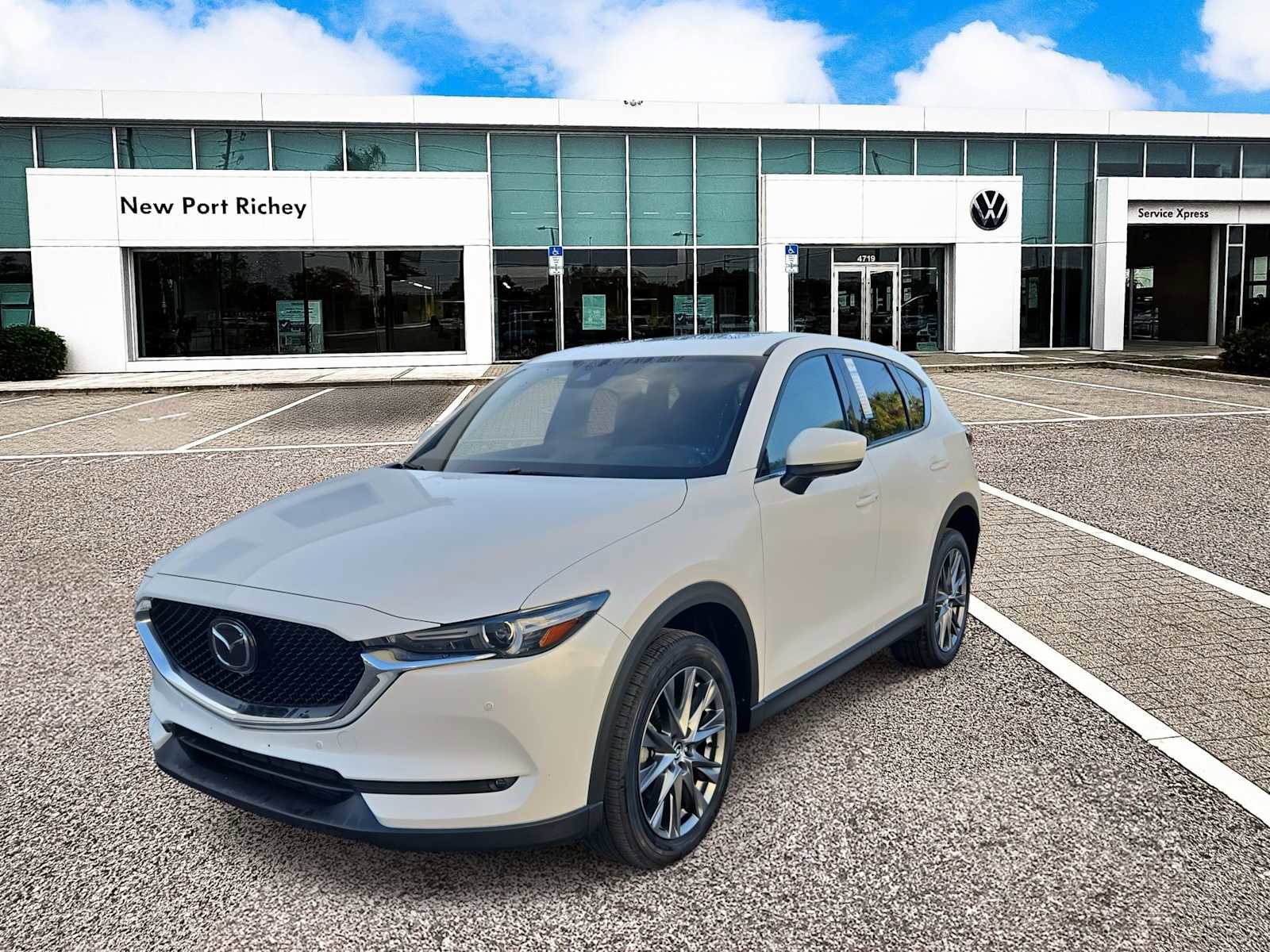 Used 2021 MAZDA CX-5 Signature image 4