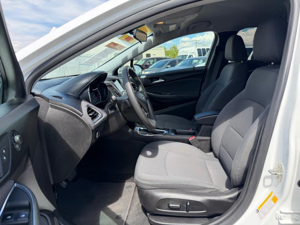 Used 2019 Chevrolet Cruze LT w/ Convenience Package FWD image 16