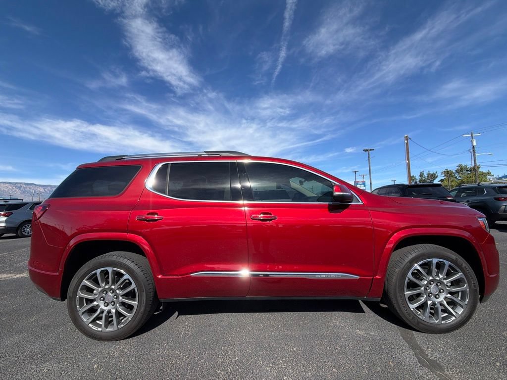 Used 2023 GMC Acadia Denali w/ Denali Ultimate Package FWD image 7