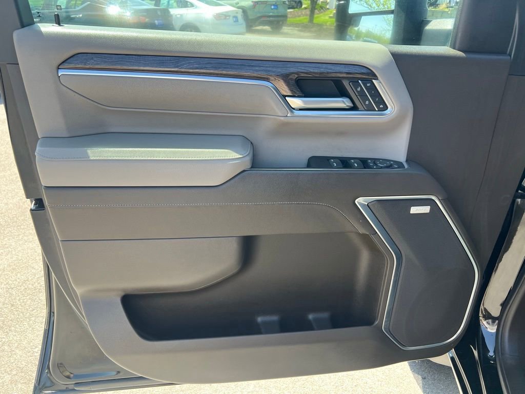 Used 2024 Chevrolet Silverado 2500 LTZ w/ LTZ Premium Package AWD/4WD image 18