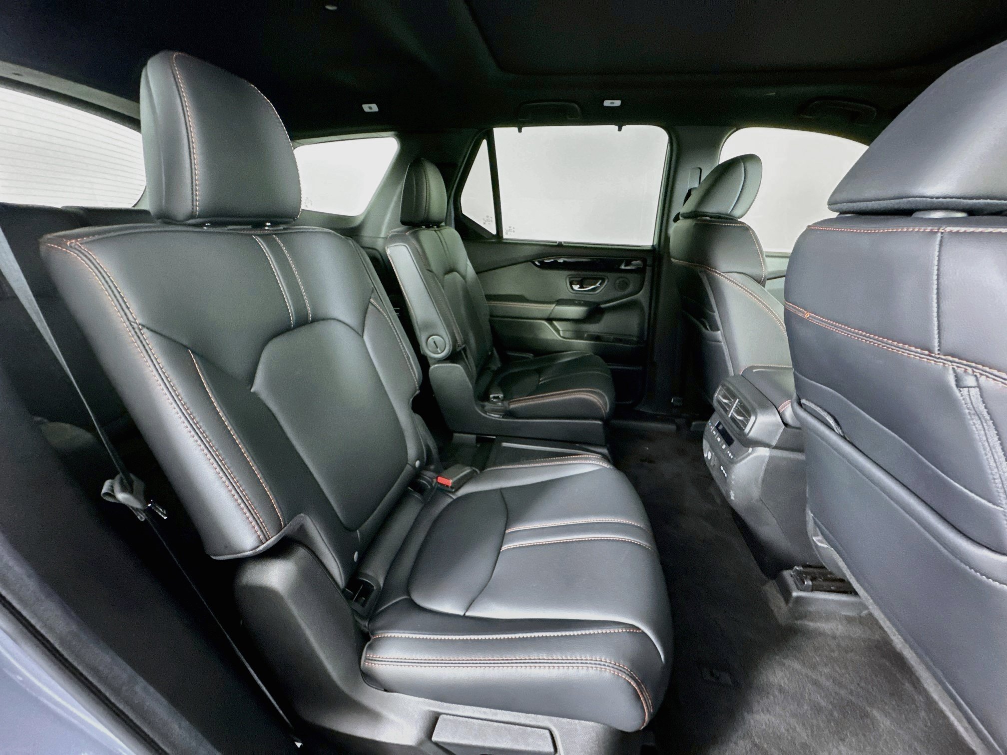 Certified 2025 Honda Pilot TrailSport image 28