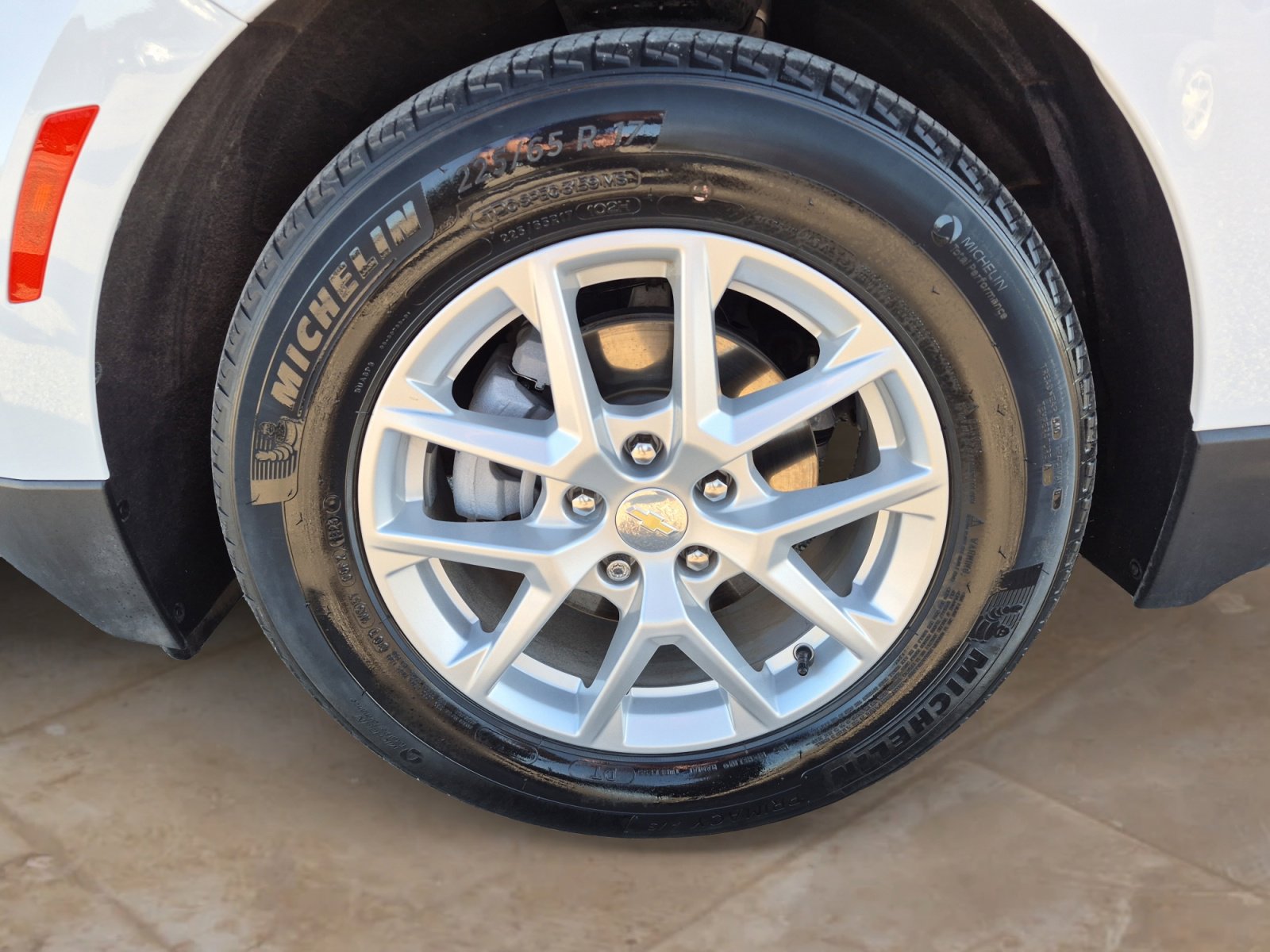 Used 2024 Chevrolet Equinox LS image 27