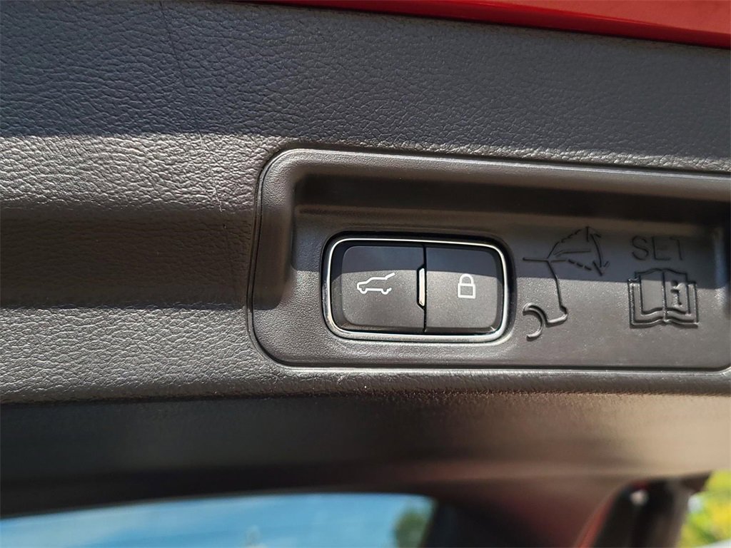 Used 2022 Ford Explorer ST w/ Equipment Group 401A image 10