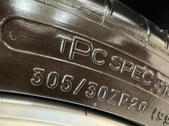 Used 2024 Chevrolet Corvette Stingray Premium Cpe w/ Z51 Performance Package image 29