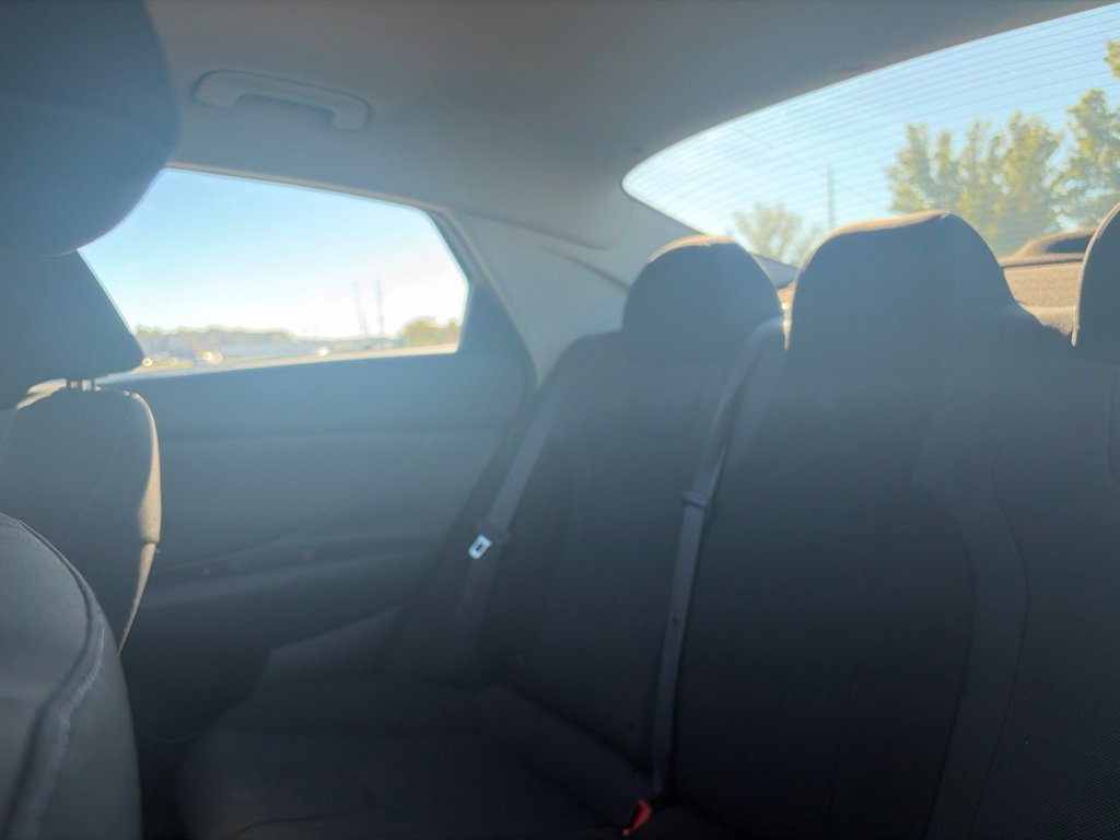 Used 2024 Hyundai Elantra SE FWD image 28