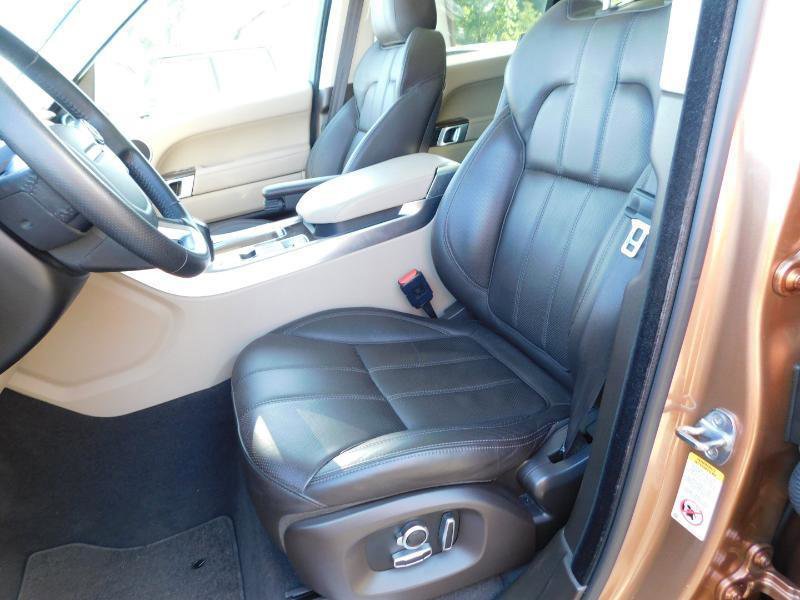Used 2016 Land Rover Range Rover Sport HSE AWD/4WD image 3