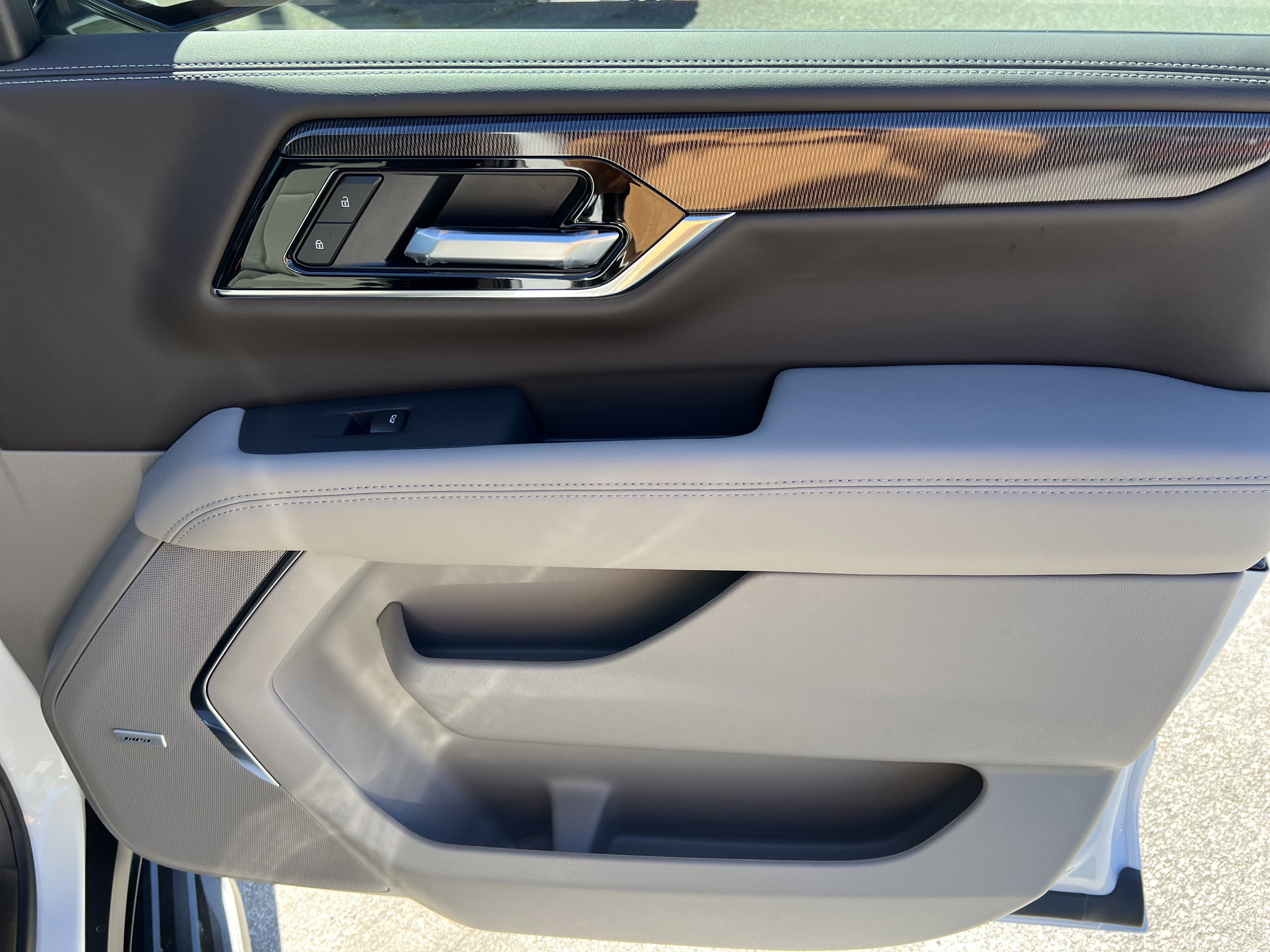 New 2026 GMC Yukon XL Elevation image 19