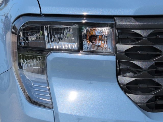 New 2026 Ford Maverick XLT w/ XLT Luxury Package FWD image 10