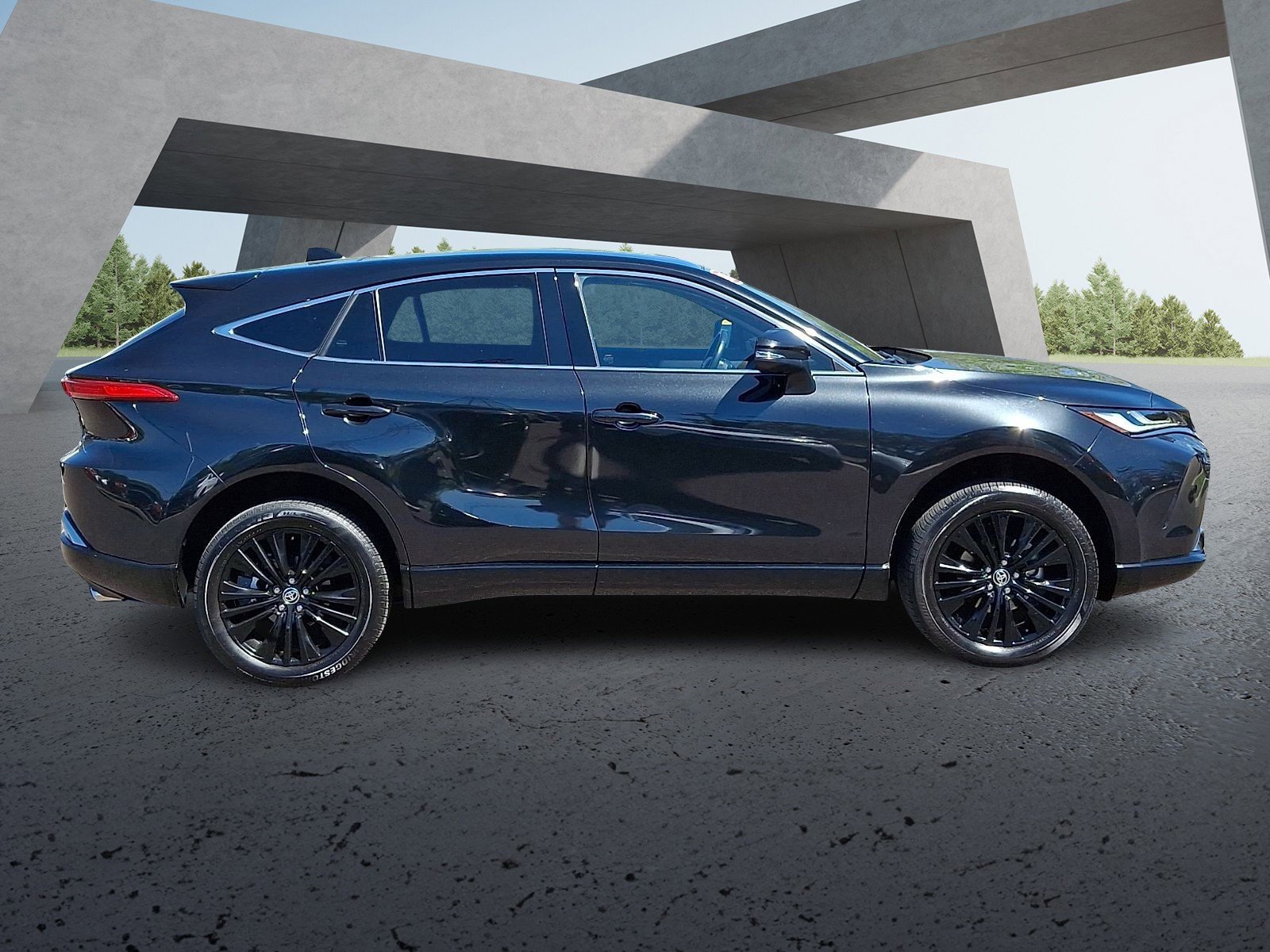Certified 2024 Toyota Venza Nightshade AWD/4WD image 7