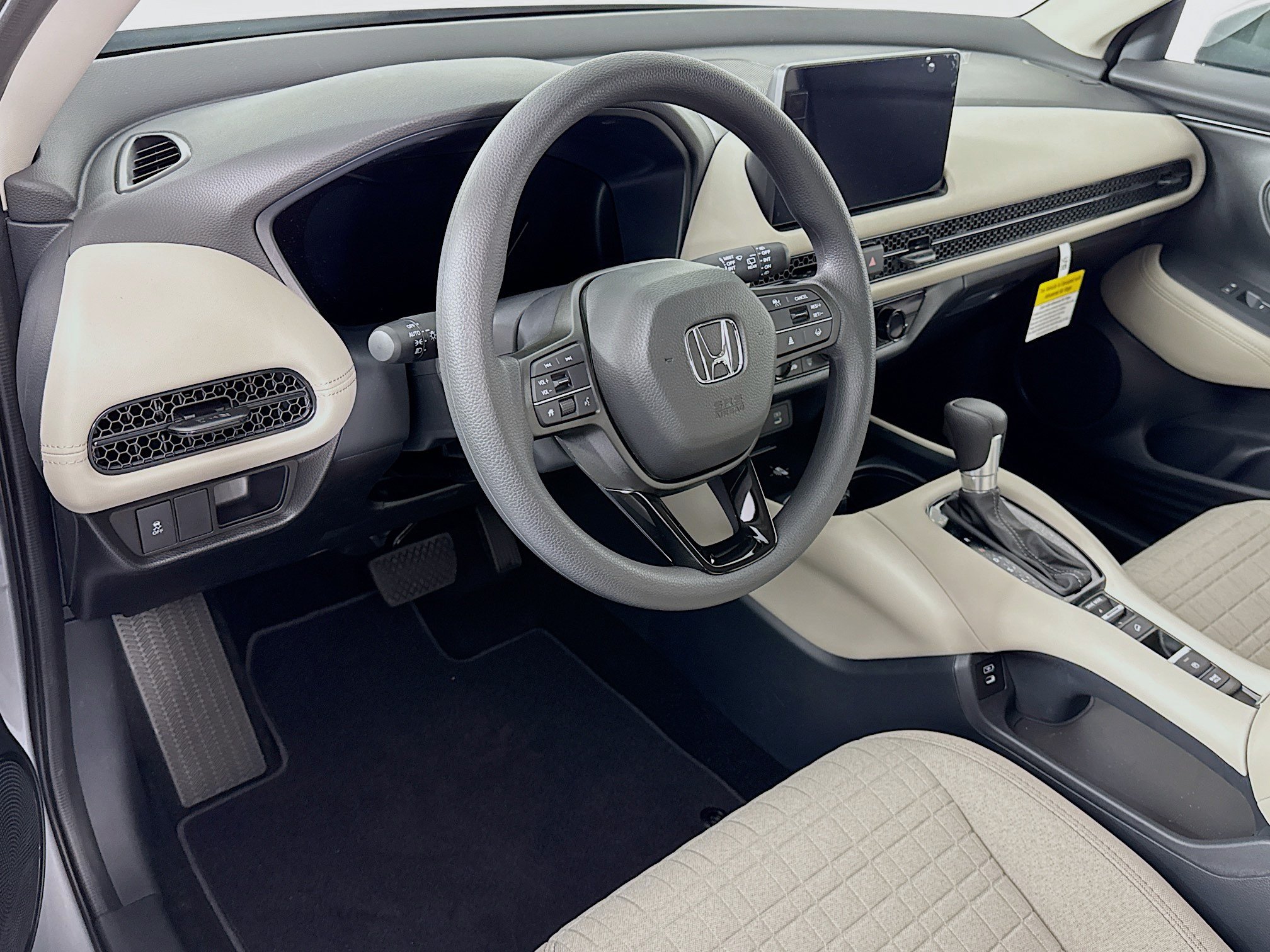 New 2027 Honda HR-V LX image 9