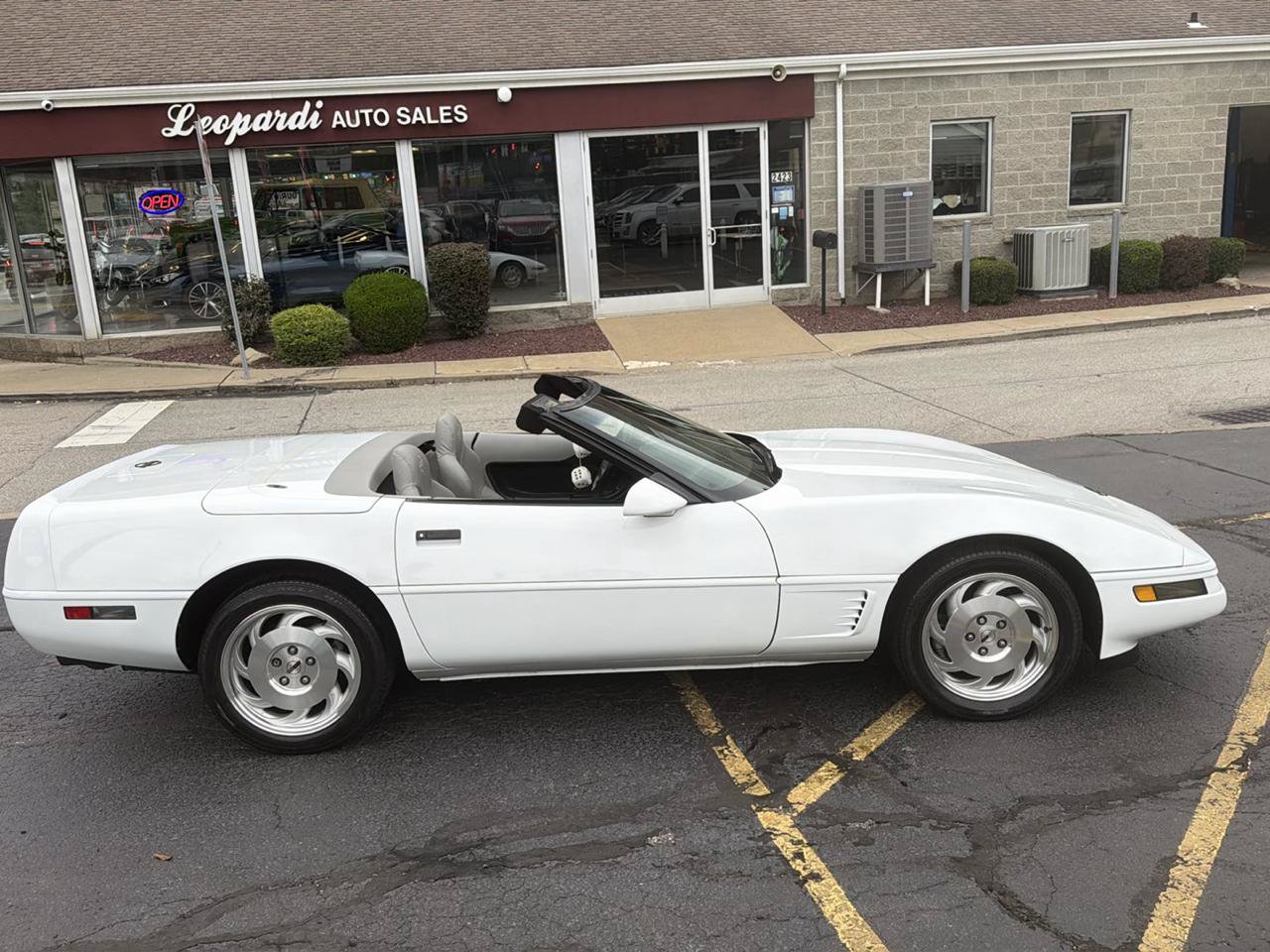 Used 1996 Chevrolet Corvette Convertible RWD image 13