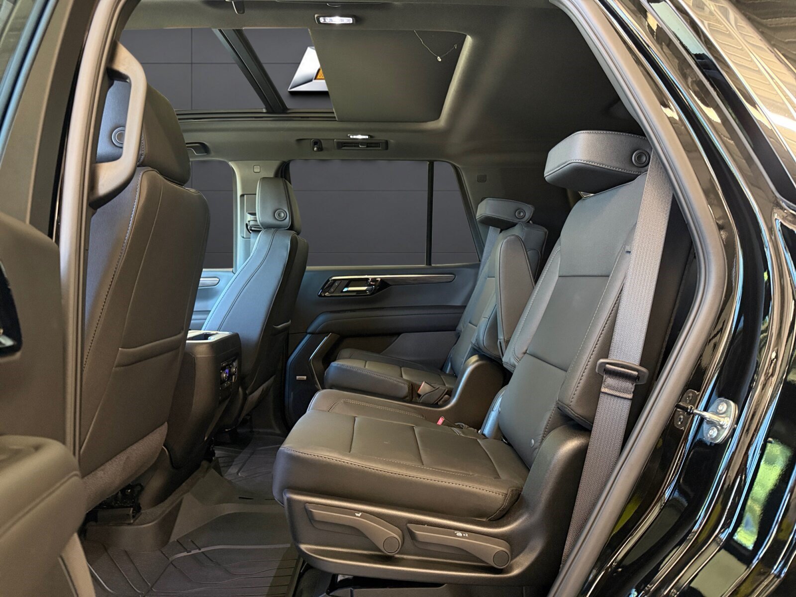 New 2027 Chevrolet Tahoe LT w/ Adventure Package 1 - Basket AWD/4WD image 19