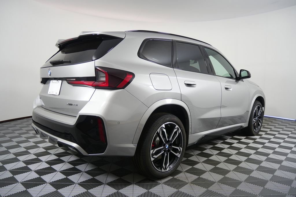 Used 2026 BMW X1 xDrive28i w/ Technology Package image 3